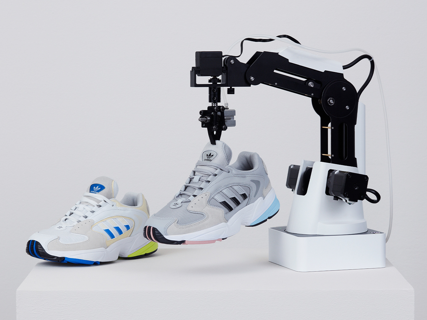 adidas falcon white zalando